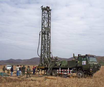 CDC-400車(chē)載鉆機(jī)在玻利維亞